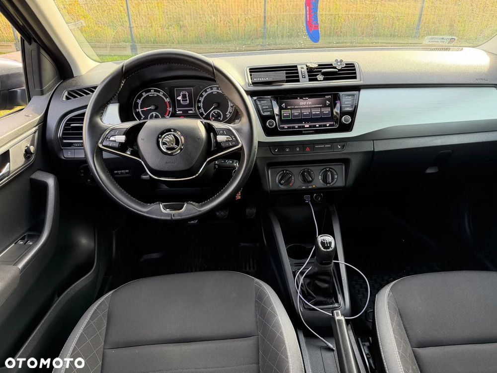 Skoda Fabia 1.0 TSI Style Color - 9