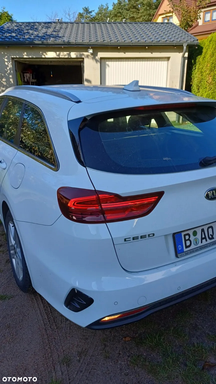 Kia Ceed 1.6 CRDi Eco-Dynamics+ (48V Mild-Hybrid) DCT7 Vision - 3