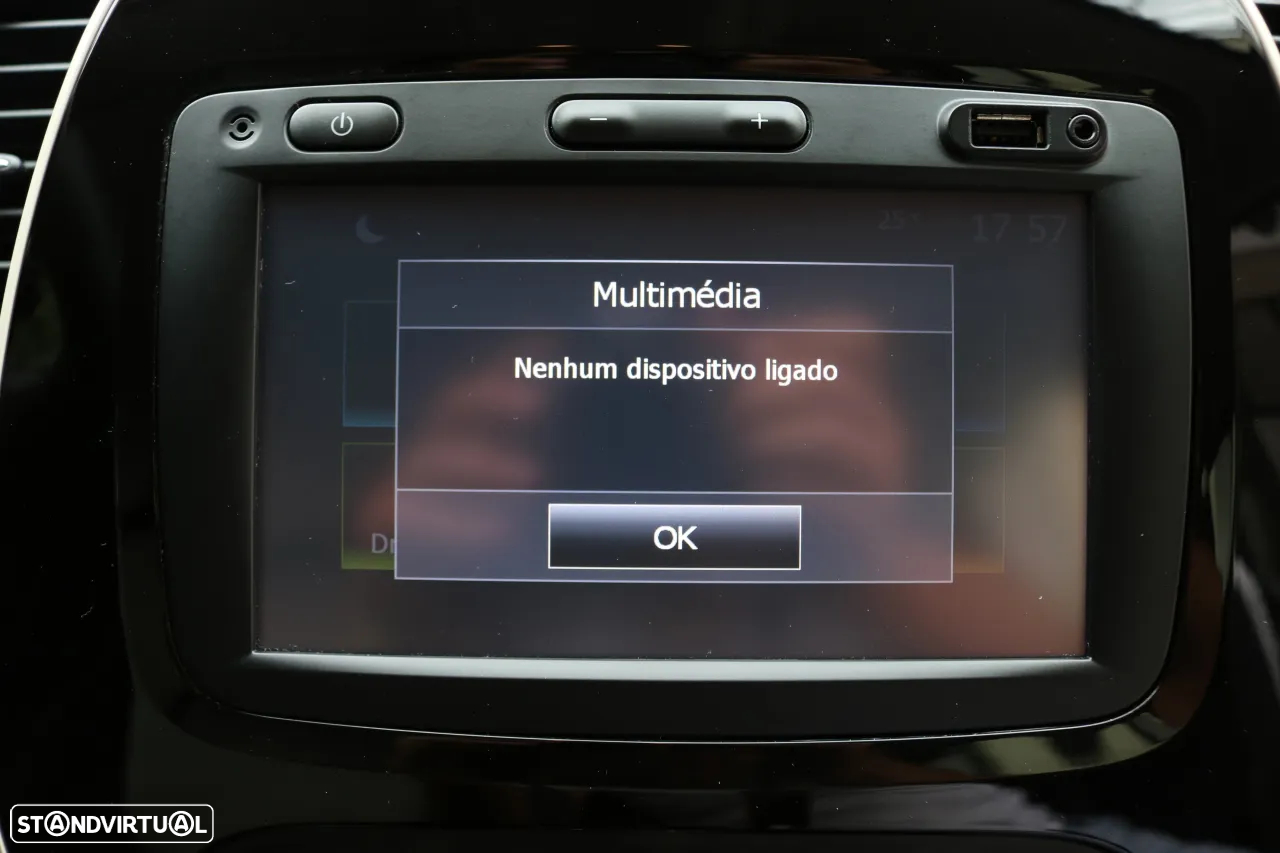 Renault Captur 1.5 dCi Exclusive EDC - 41