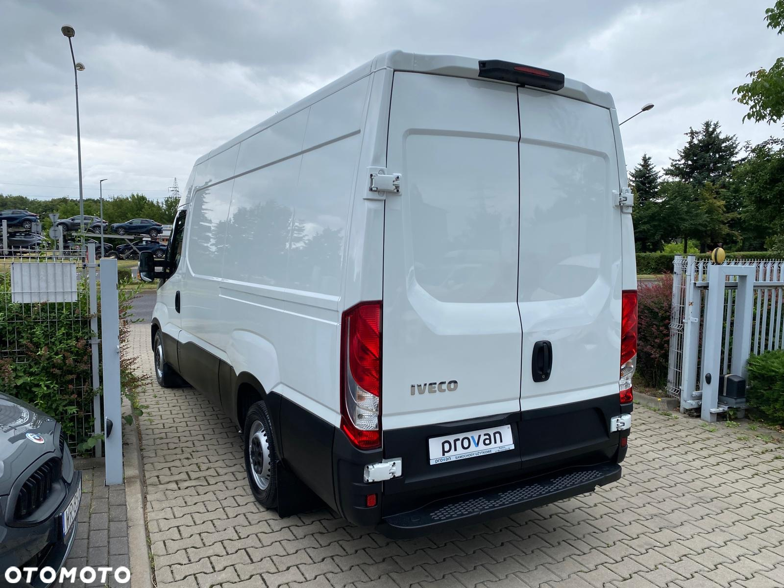 Iveco DAILY 35-140 HI-MATIC CHŁODNIA THERMO KING V200 MAX L2H2 - 19