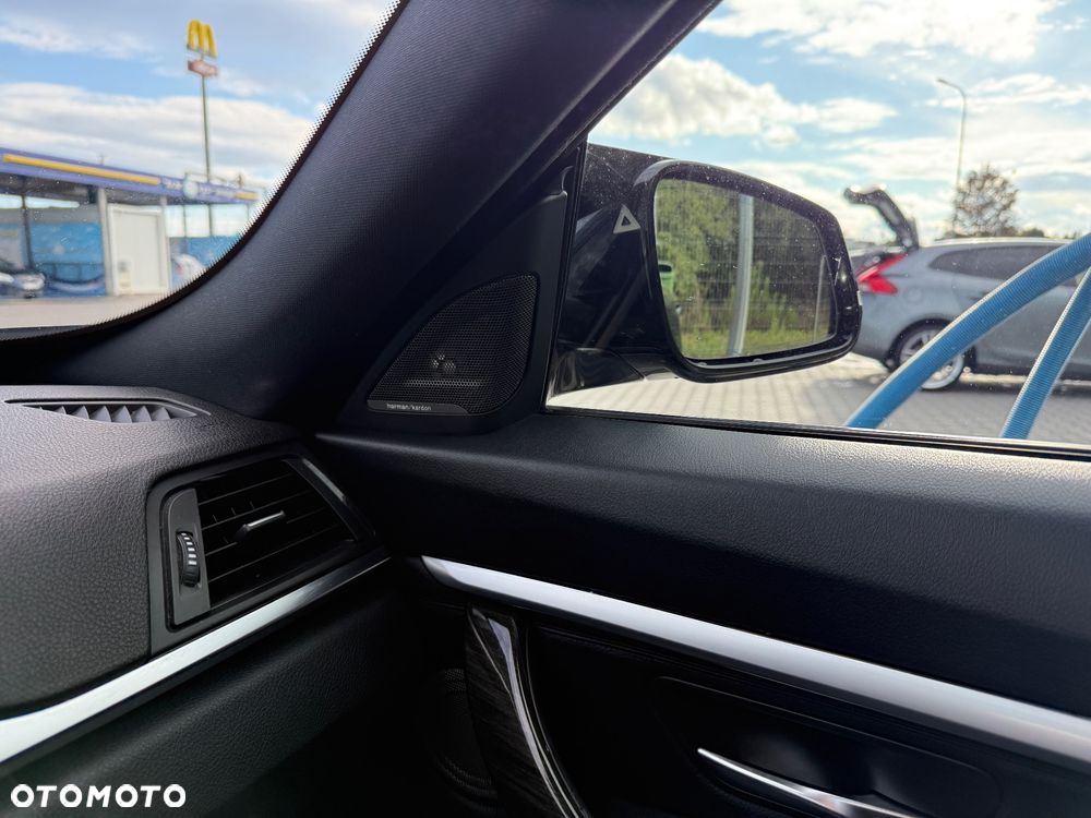 BMW 3GT 335i xDrive M Sport - 8