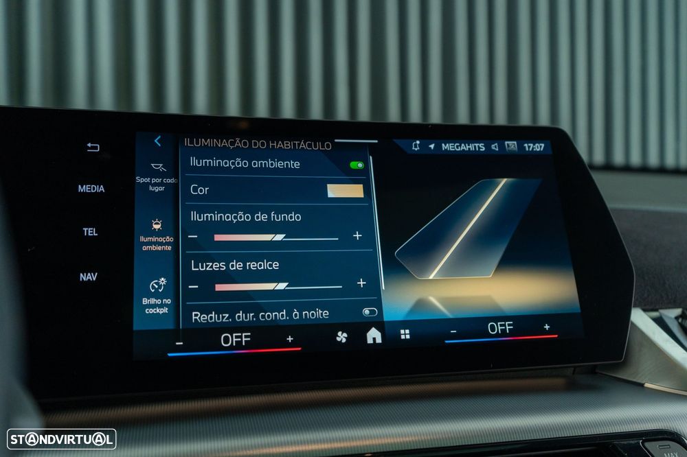 BMW iX2 eDrive20 Pack Desportivo M Pro - 27