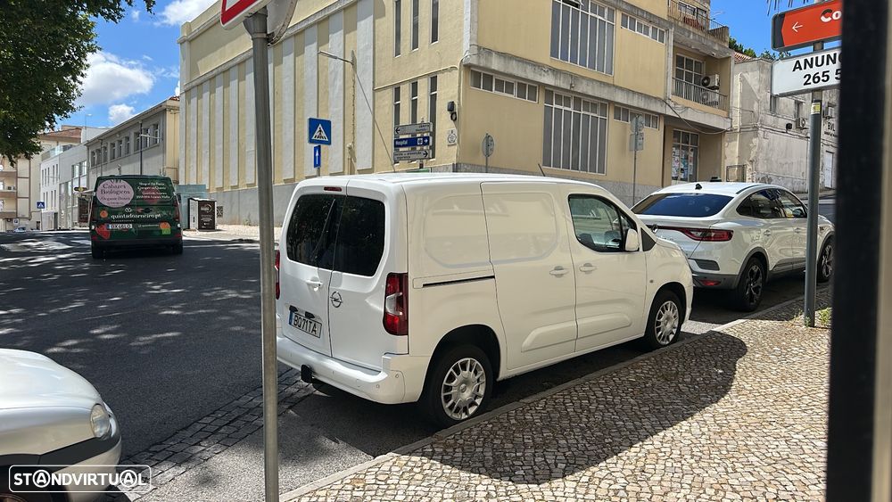 Opel Combo Van 1.5 CDTi L2H1 Enjoy AT8 - 4