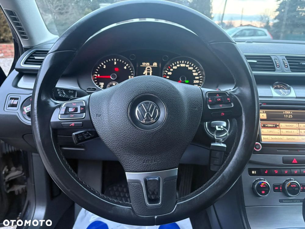 Volkswagen Passat 2.0 TDI DSG BlueMotion Technology Highline - 15
