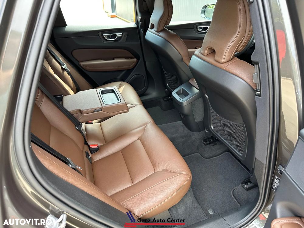 Volvo XC 60 B4 MHEV AWD Inscription - 18