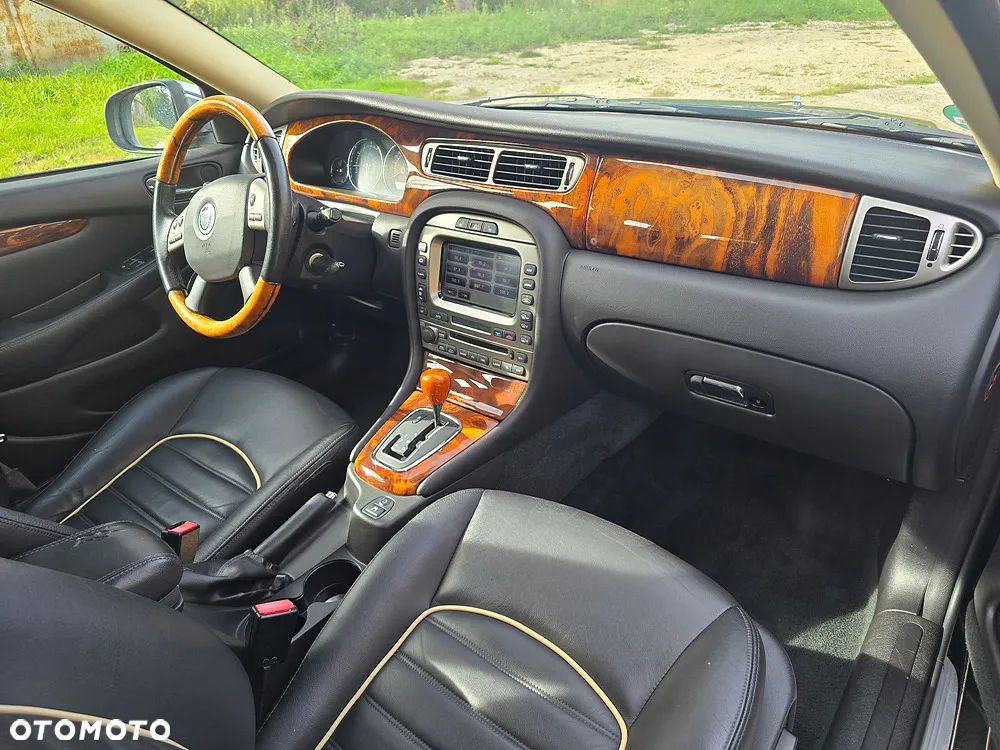 Jaguar X-Type 3.0 Executive - 26