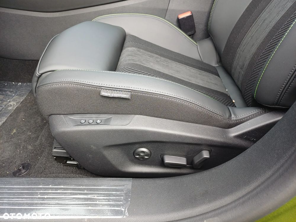 Peugeot 408 1.2 PureTech mHEV GT Exclusive S&S e-DSC6 - 16
