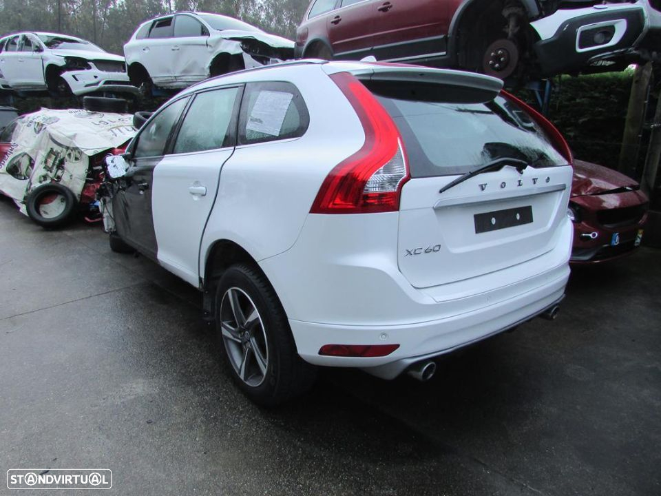 VOLVO XC60 2.4 D4 (163Cv) 2013 - Peças Usadas (6490) - 4