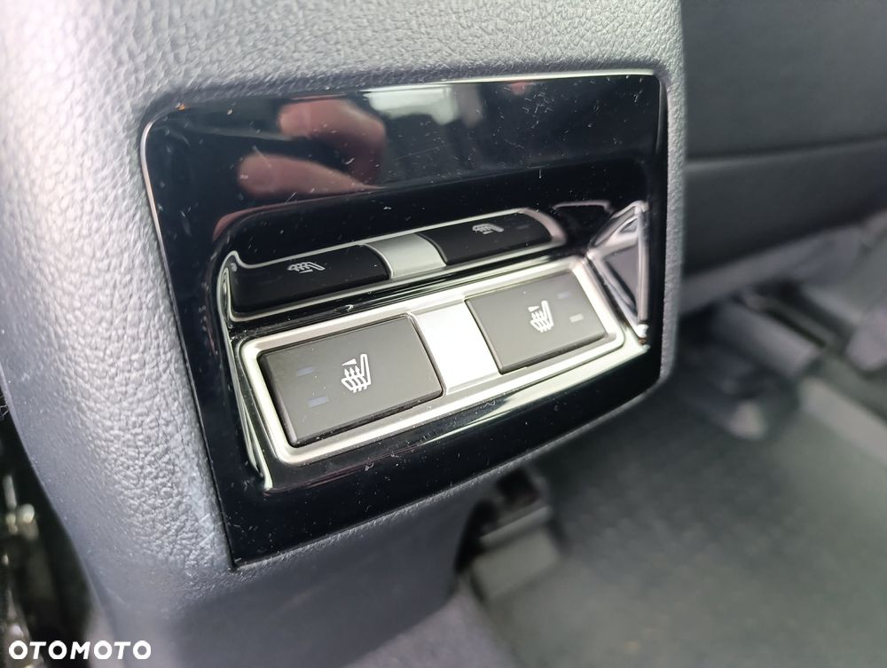 Subaru Forester 2.0 XT Platinum Lineartronic - 23