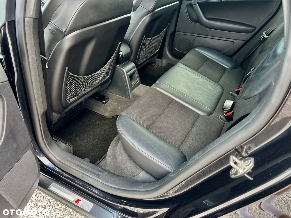 Audi A3 Sportback 2.0 TFSI S tronic S line Sportpaket - 13