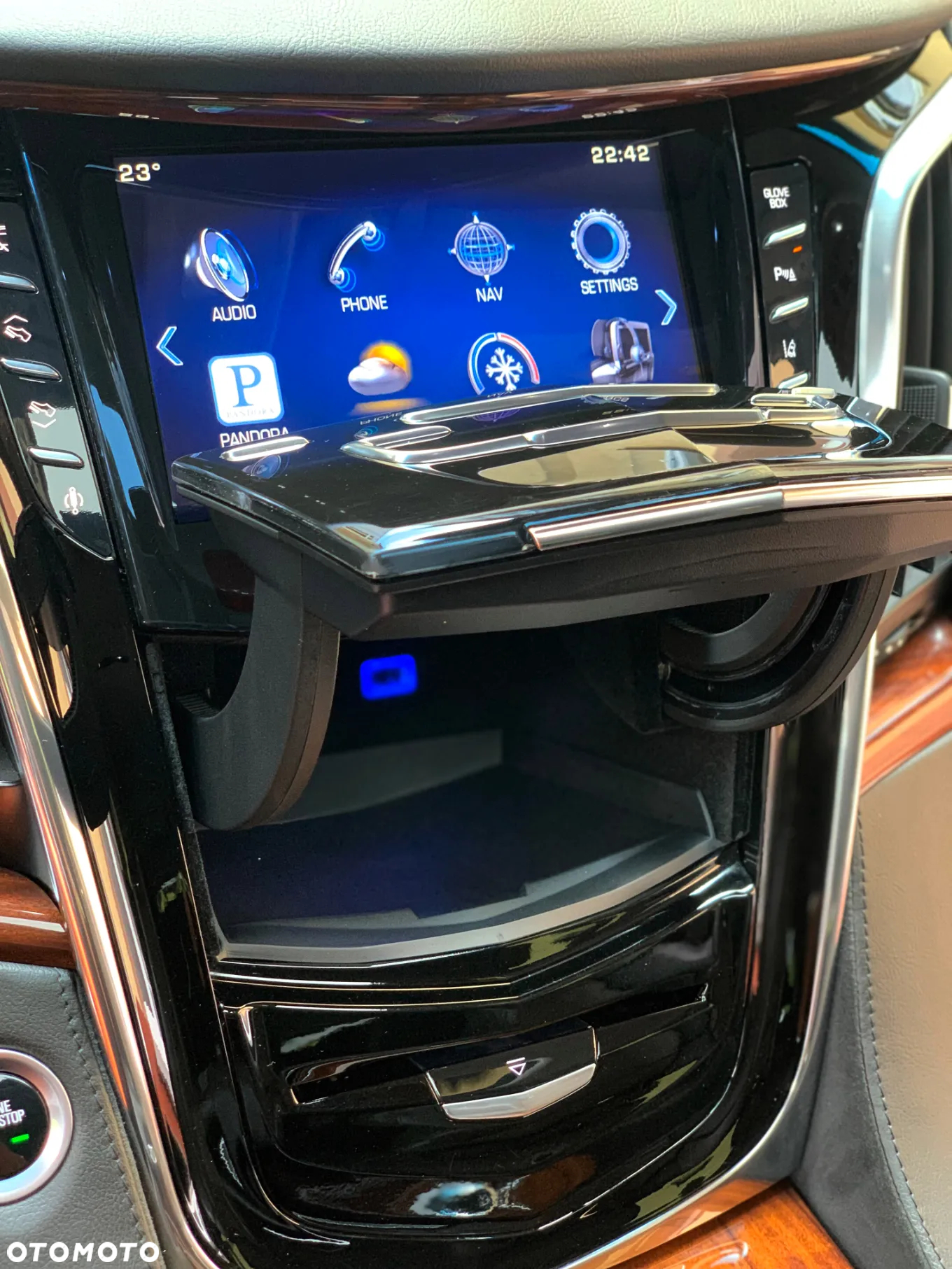 Cadillac Escalade ESV 6.2 V8 AWD AT Premium - 20