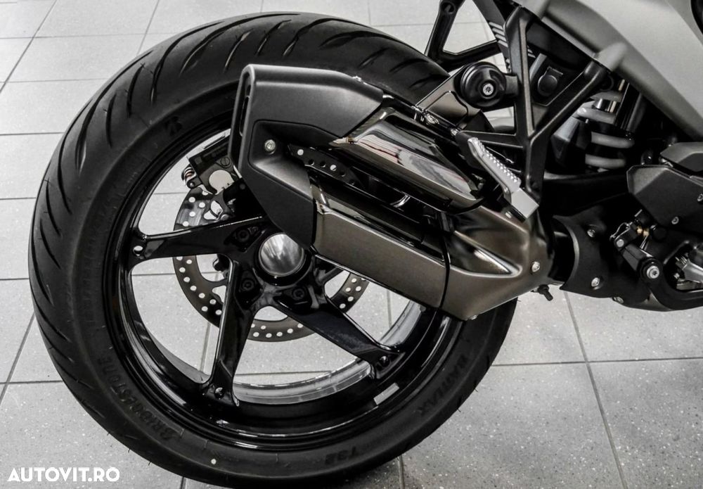 BMW R 1300 R - 4