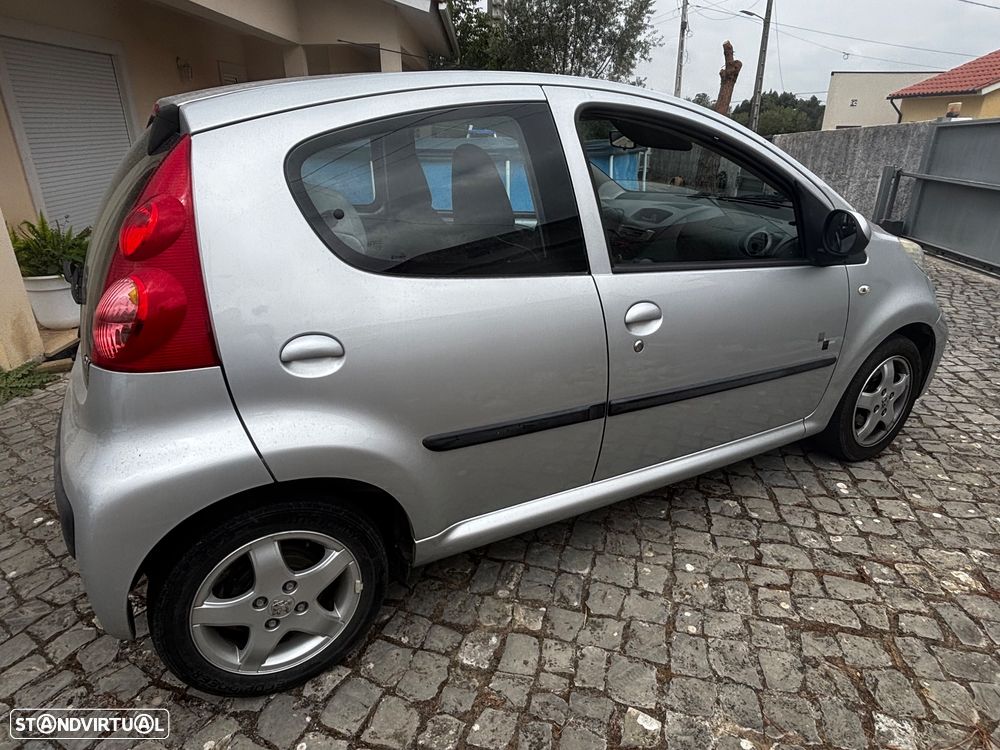 Peugeot 107 1.0 Black&Silver - 4