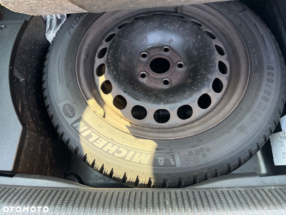 Volkswagen Passat Variant 2.0 Blue TDI SCR Trendline - 30