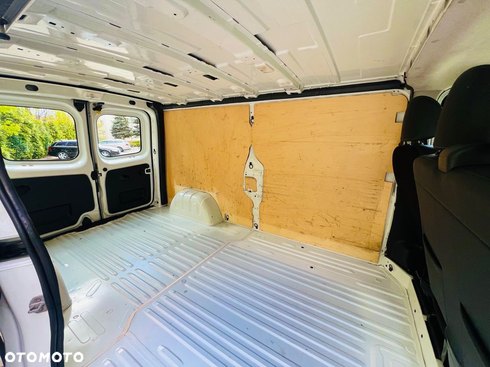 Renault Trafic - 19