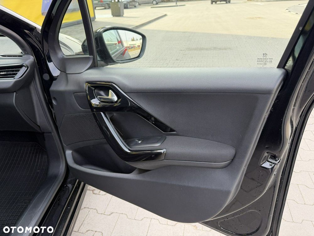 Peugeot 208 BlueHDi 100 Active - 31