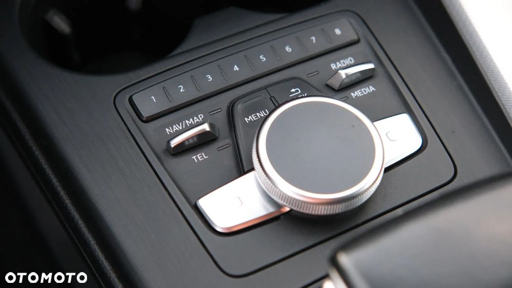 Audi A4 Avant 2.0 TDI ultra S tronic sport - 14