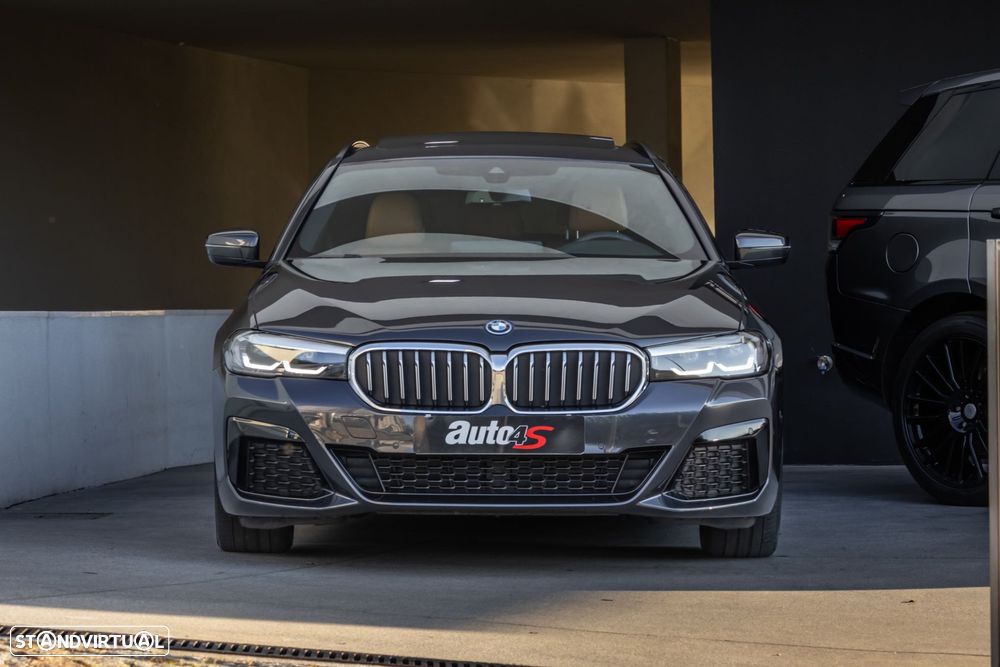 BMW 530 e Pack Desportivo M - 4