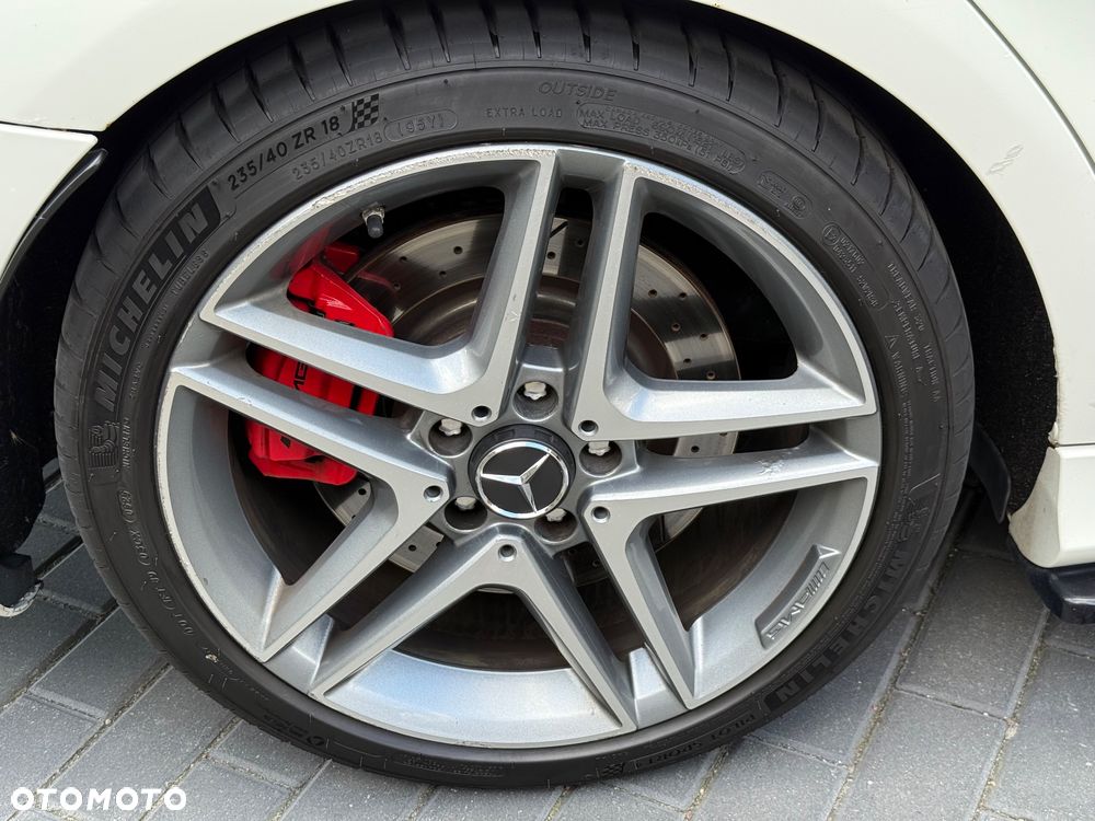 Mercedes-Benz CLA 45 AMG 4-Matic - 22