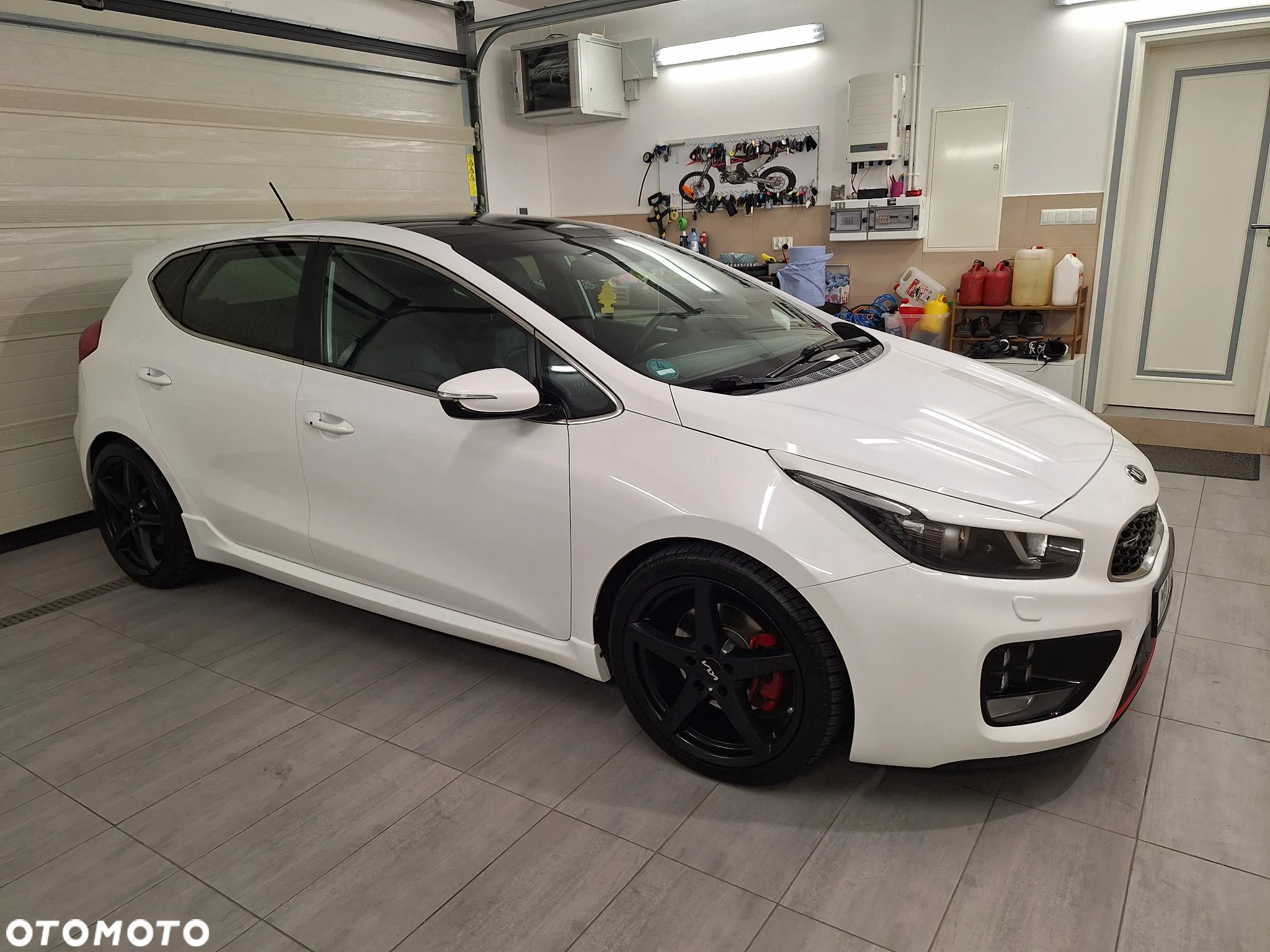 Kia Ceed 1.6 T-GDI GT - 13