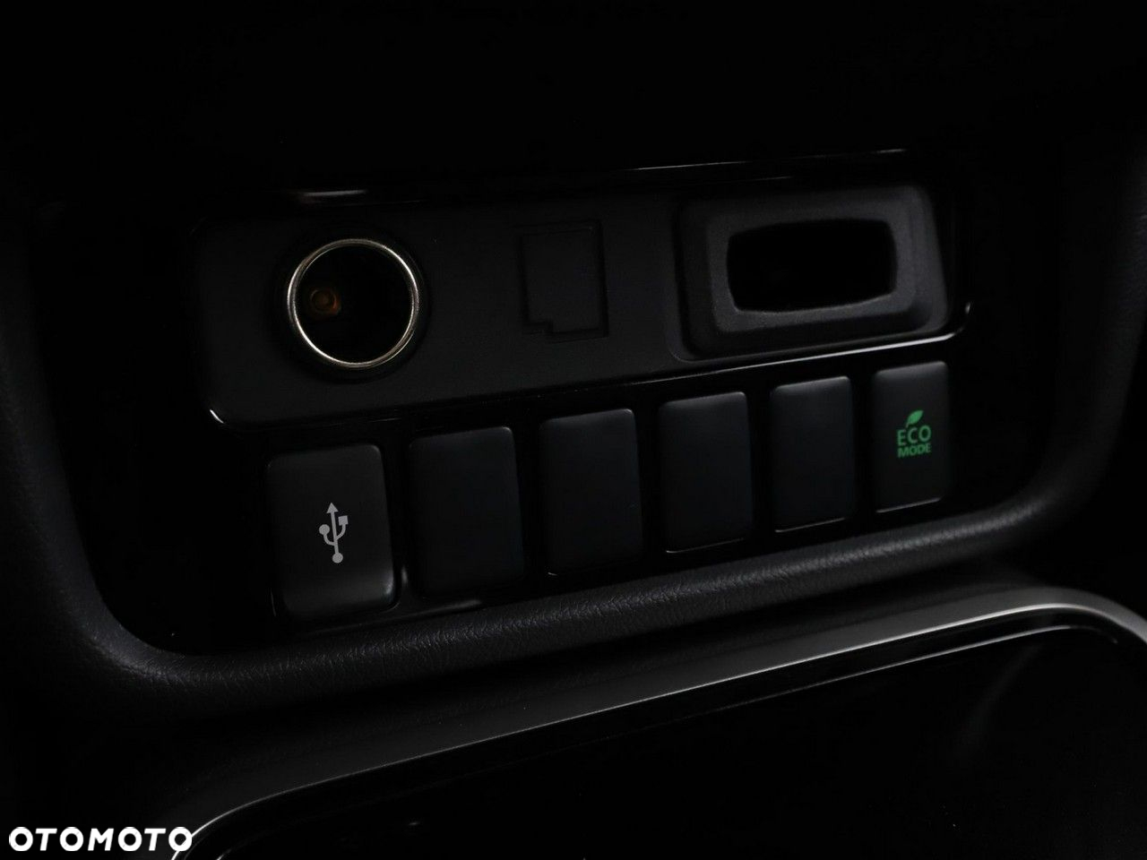 Mitsubishi Outlander 2.4 4WD Plug-In Hybrid Spirit - 28