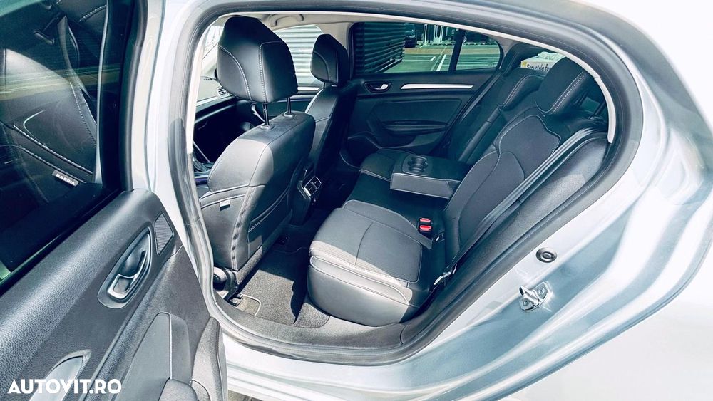 Renault Megane TCe 140 GPF EDC Techno - 16
