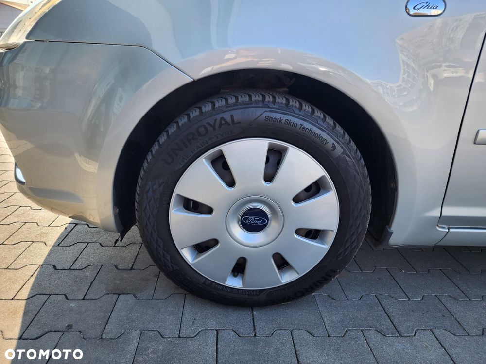 Ford C-MAX 2.0 Ghia - 35