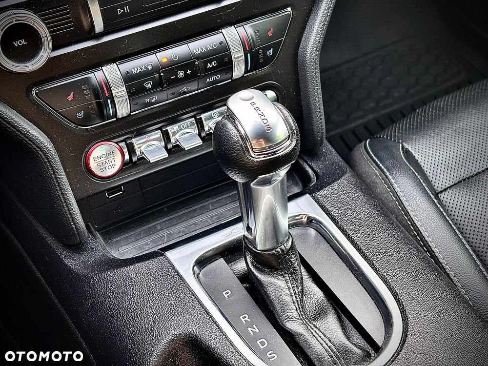 Ford Mustang - 16