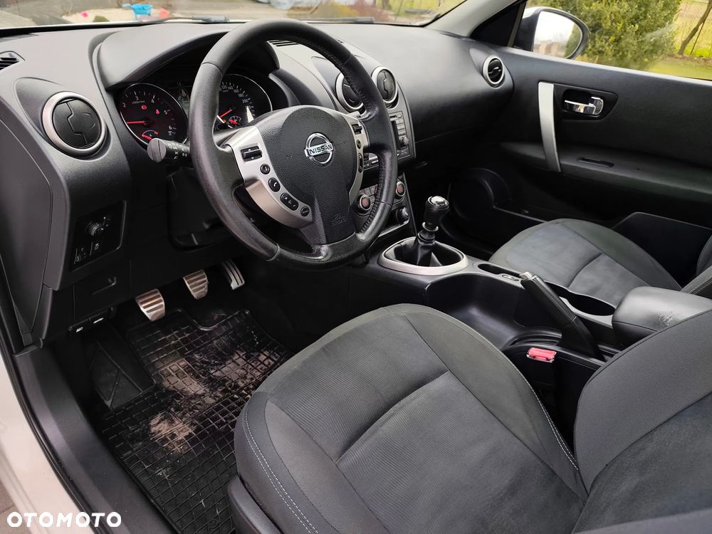 Nissan Qashqai+2 - 22