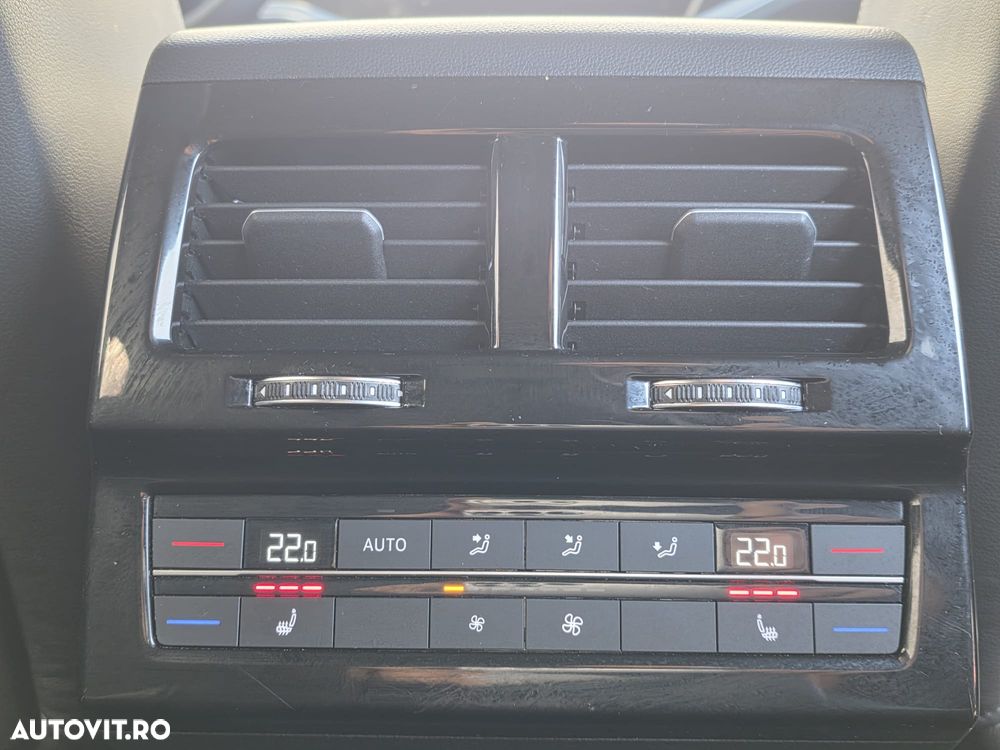 Volkswagen Touareg - 24