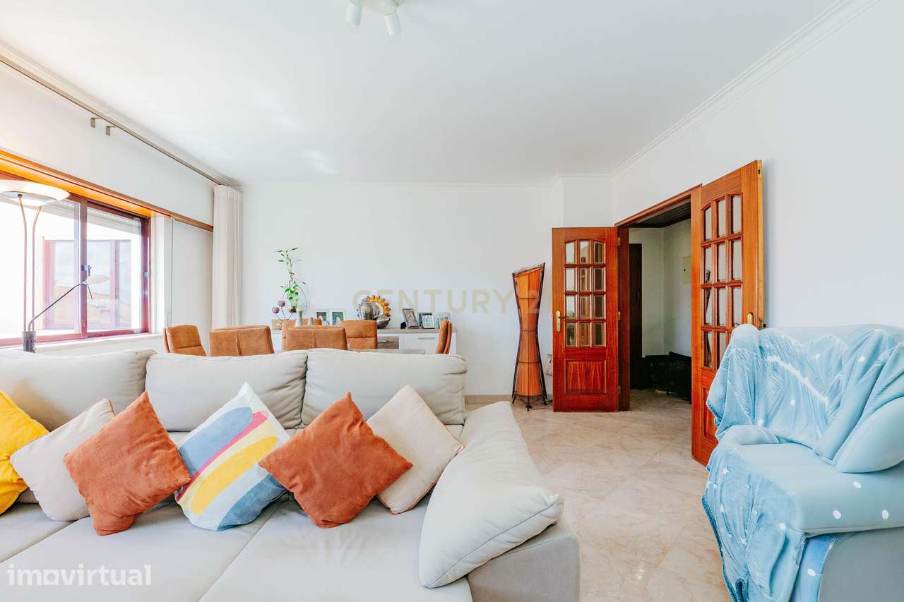 T2 de Sonho no Jardim da Radial – Vista Panorâmica e Conforto Total - Grande imagem: 3/25