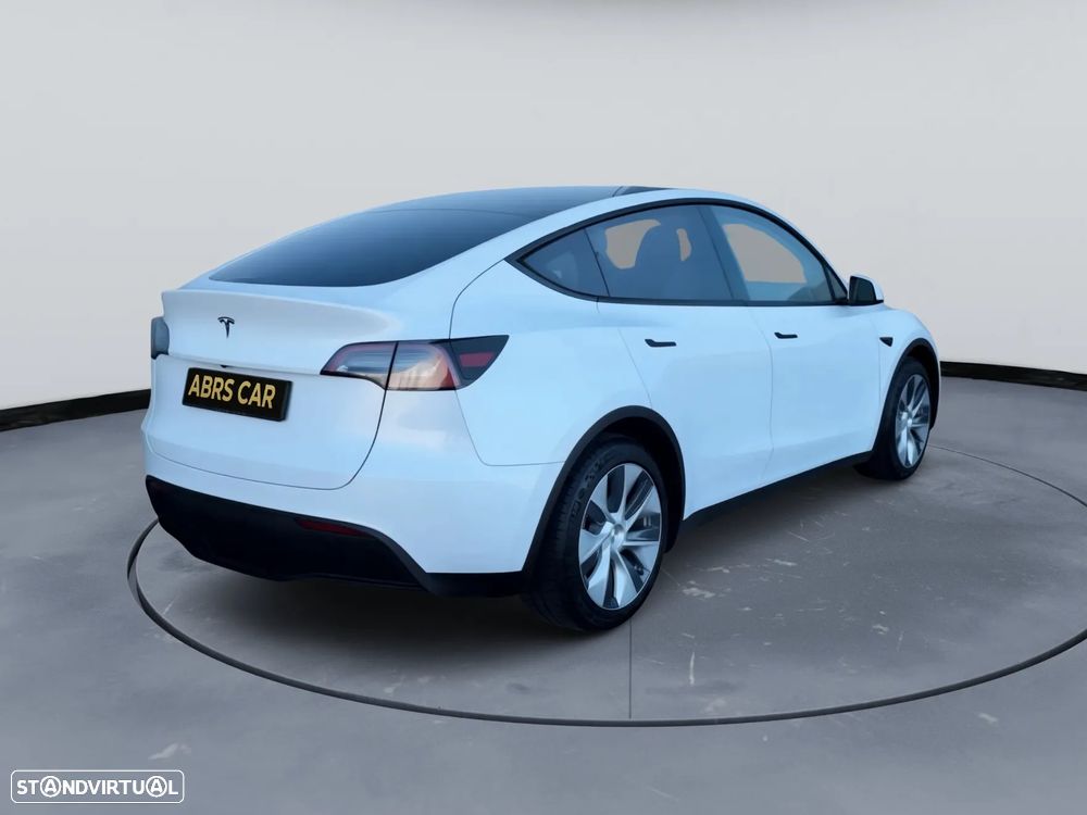 Tesla Model Y RWD - 8