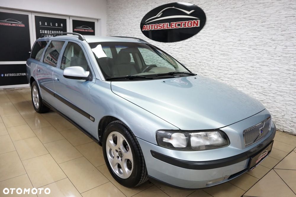 Volvo V70 D5 Comfort - 10