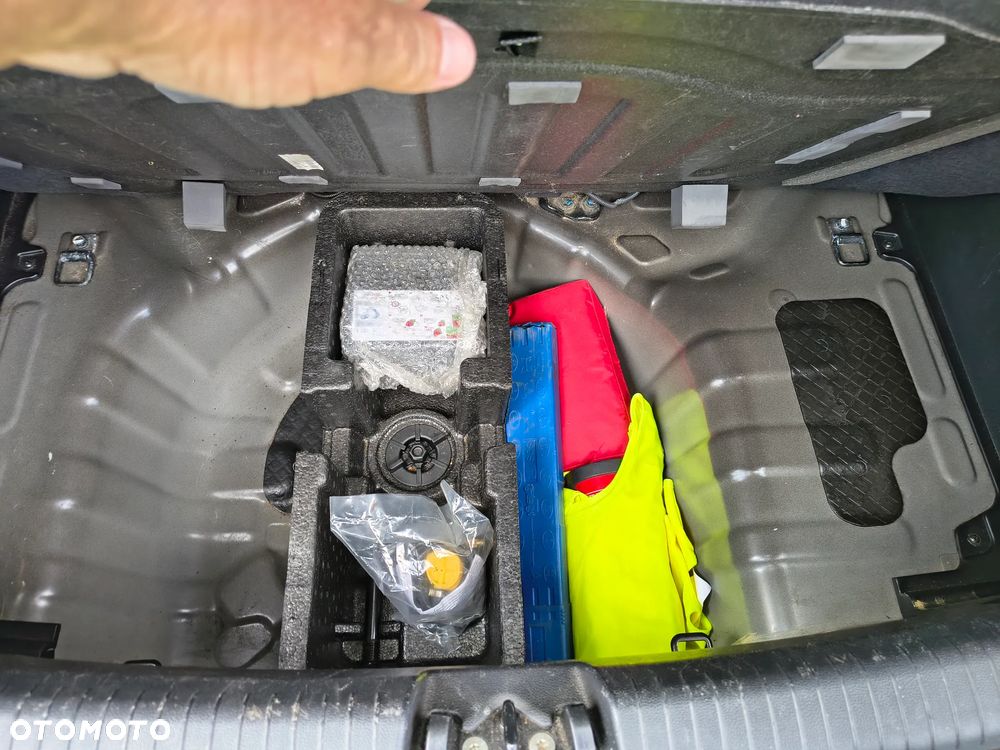 Hyundai i10 1.0 Intro Edition - 14