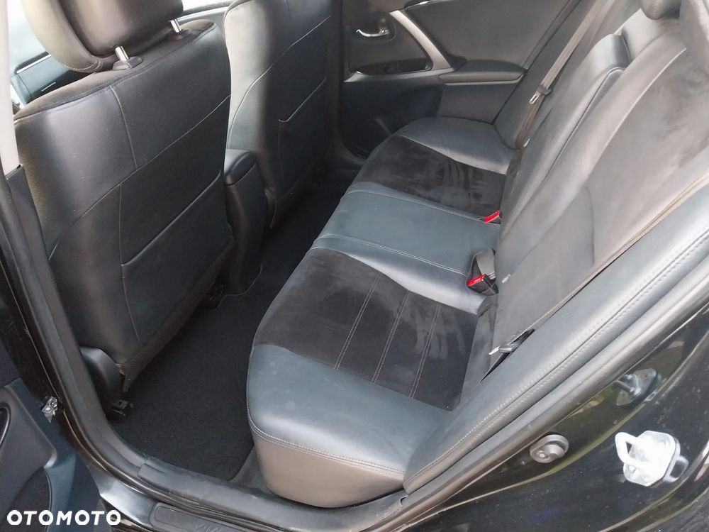 Toyota Avensis - 9