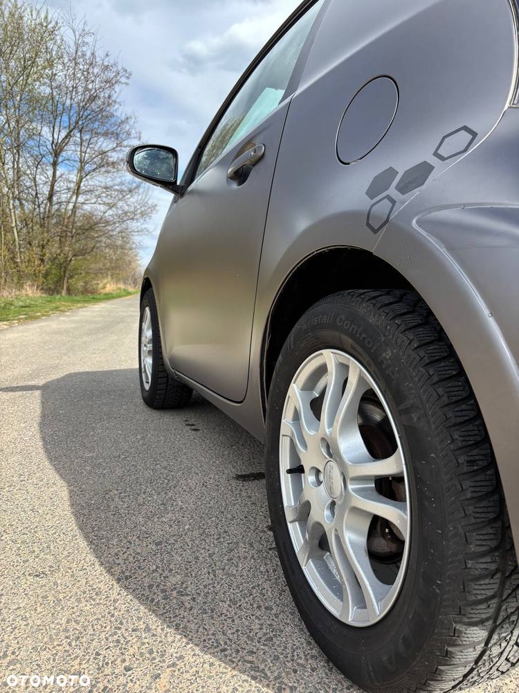 Toyota iQ 1.0 - 17