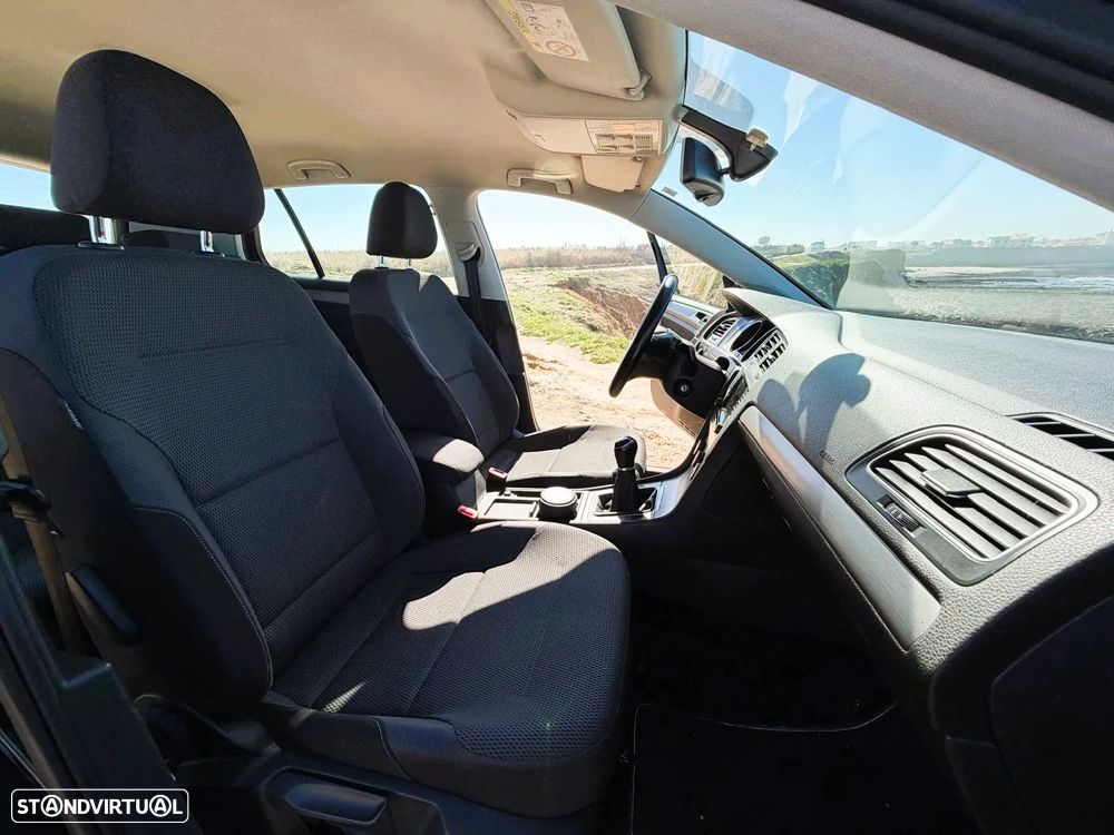 VW Golf 1.6 TDi BlueMotion Confortline - 11