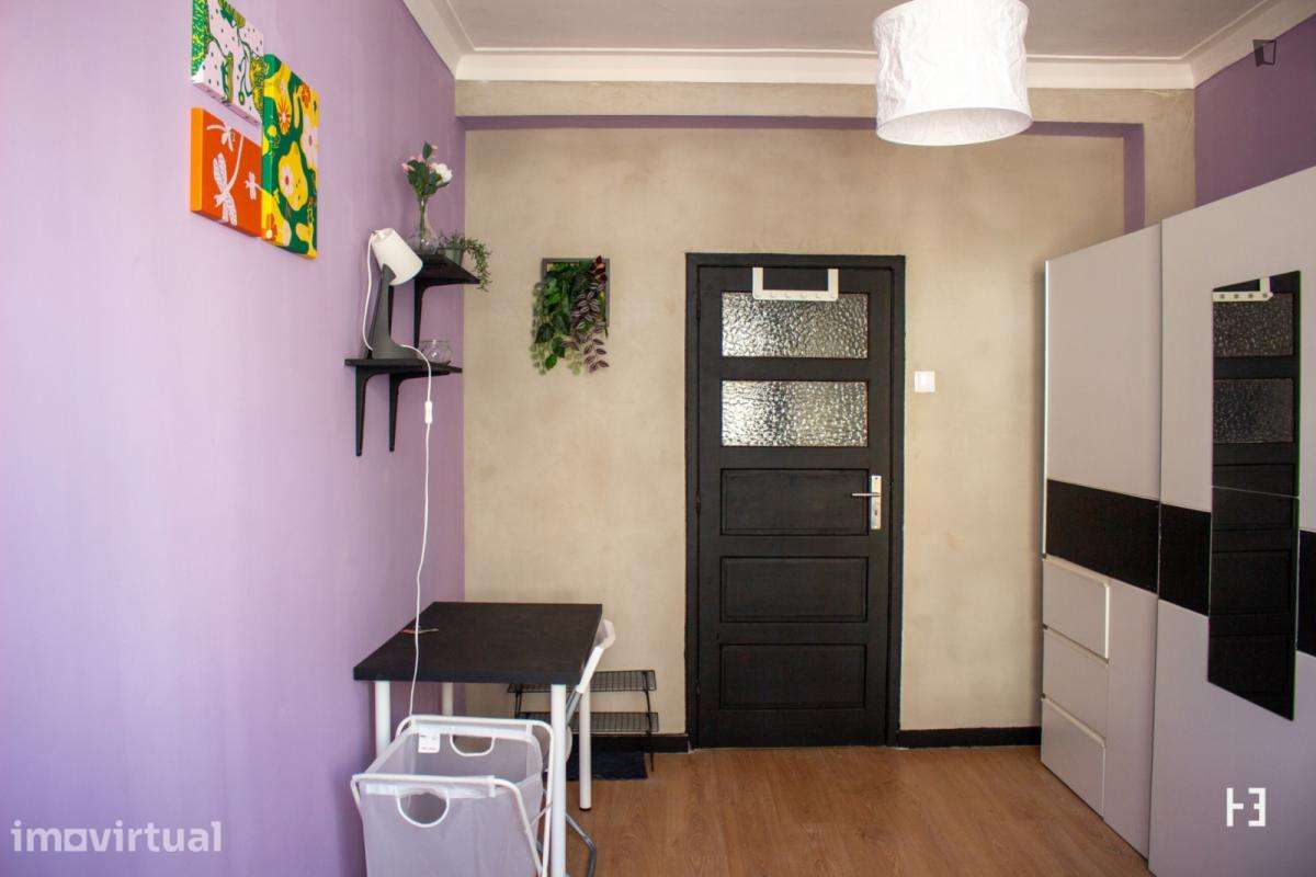 Quarto - localizado em Paranhos Porto - Grande imagem: 4/25