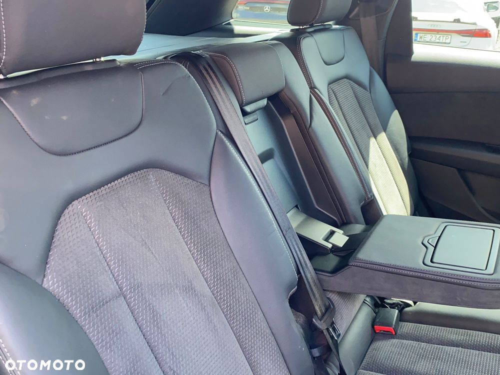 Audi Q7 55 TFSI mHEV Quattro S Line Tiptr - 33