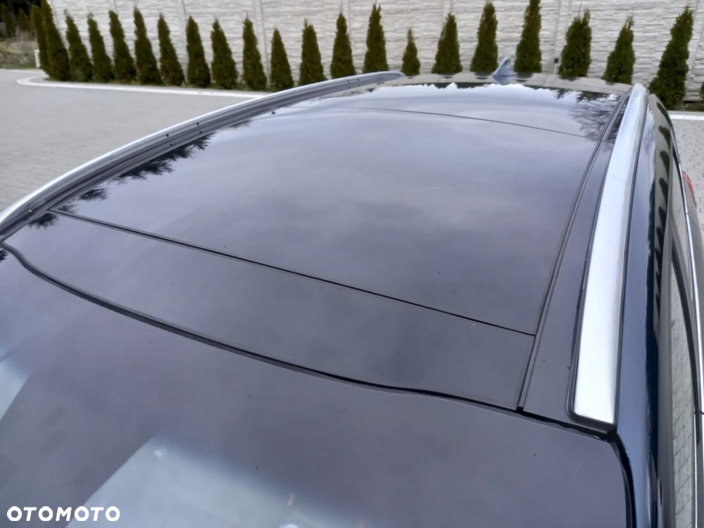 Kia Carens 1.7 CRDi XL 7os - 22