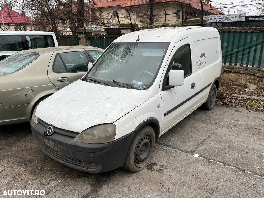 Dezmembrez Opel Combo 2010 alb - 4