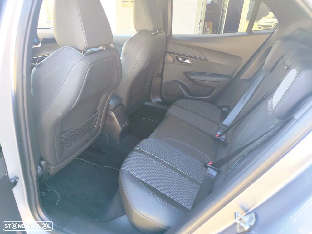 Peugeot 2008 BlueHDi 130 EAT8 GT Pack - 9