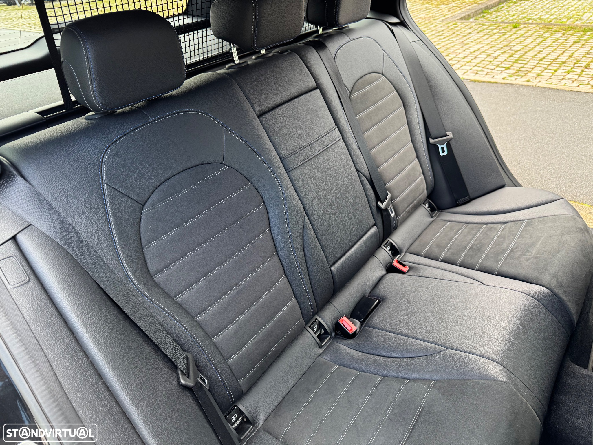 Mercedes-Benz C 300 de AMG Line - 19