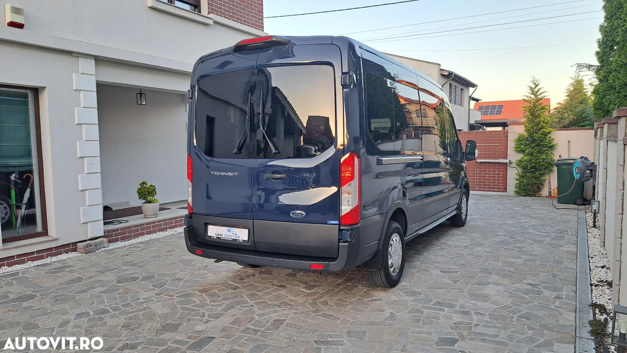Ford Transit 350 2.0 EcoBlue 170 CP L3H2 Kombi FWD Trend - 5