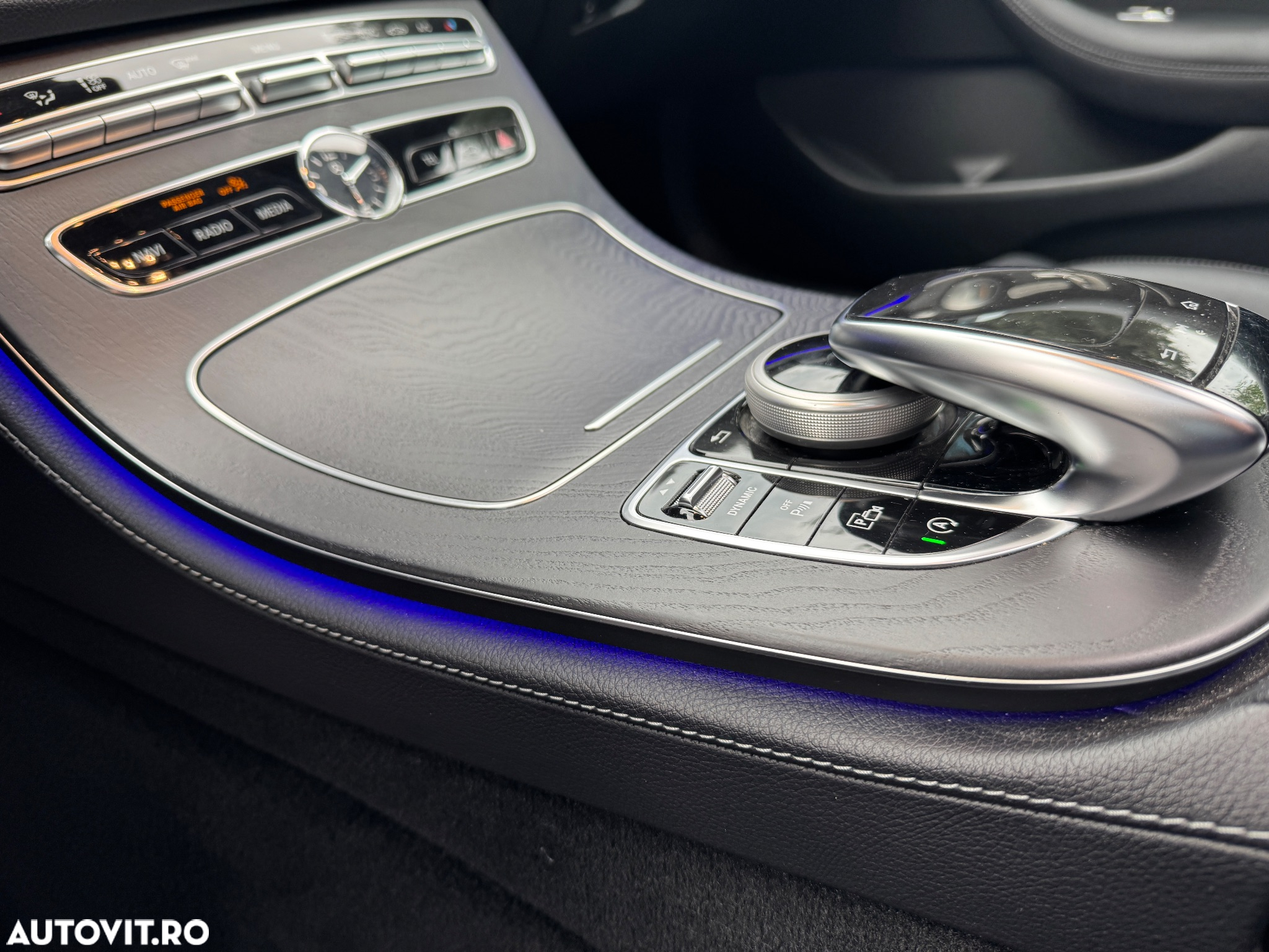 Mercedes-Benz E 220 d Coupe 9G-TRONIC AMG Line - 19