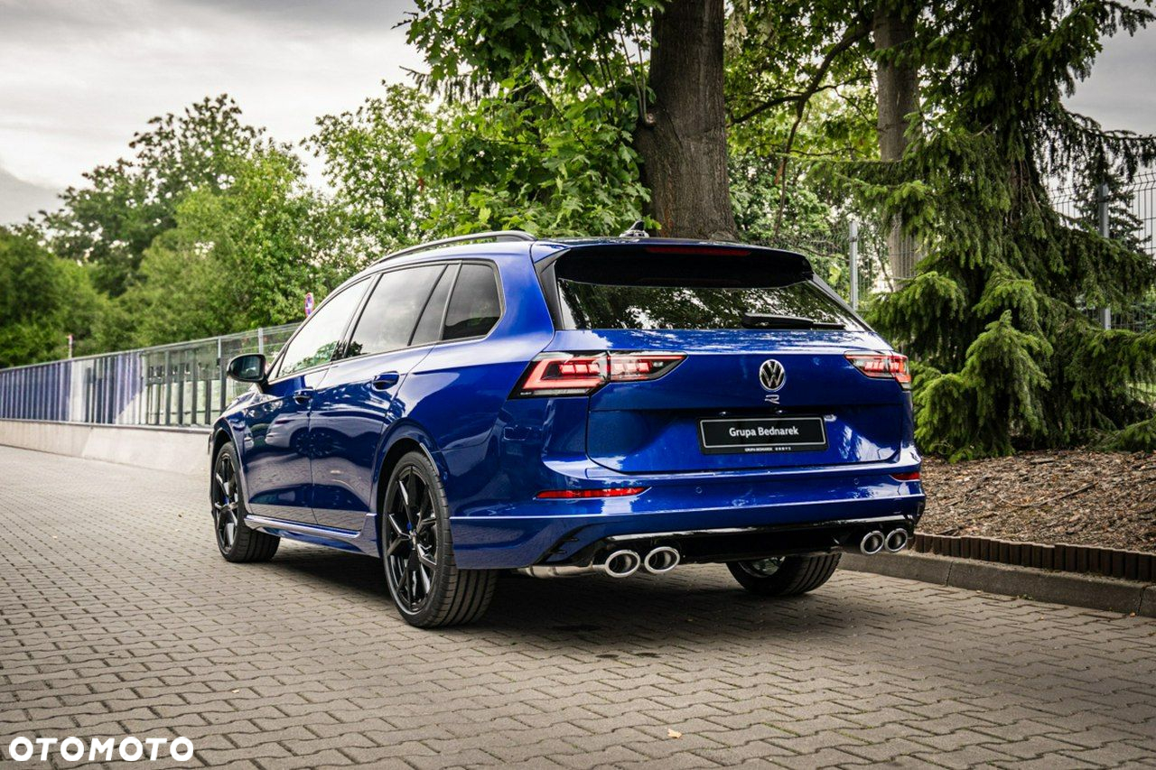 Volkswagen Golf - 24