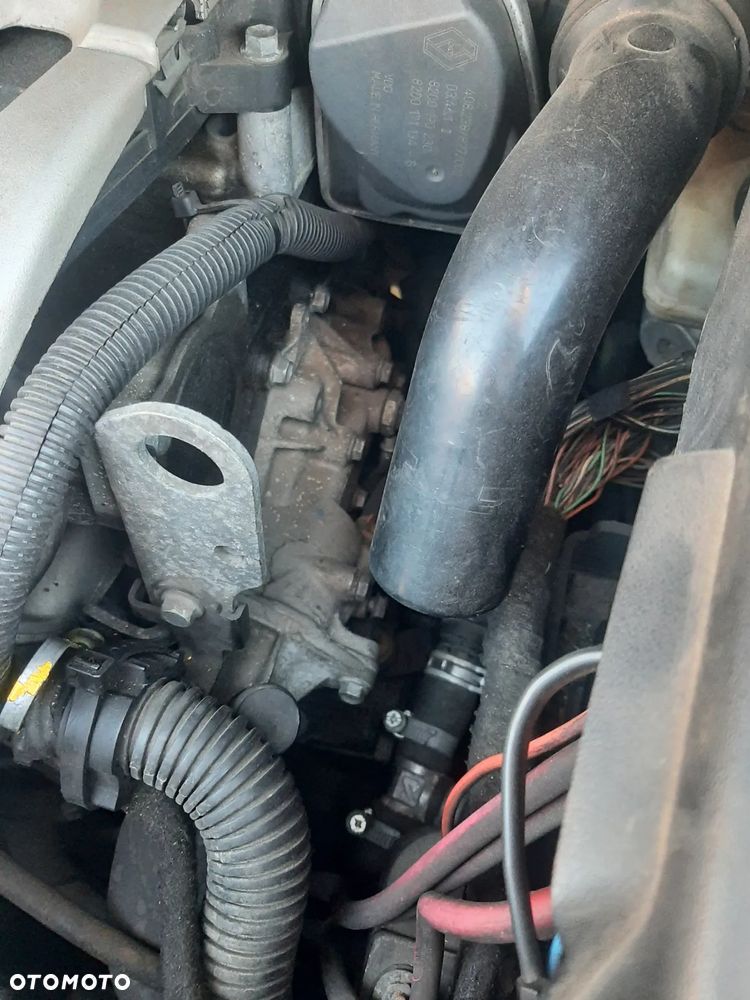 Renault Scenic 2.0 16V Privilege - 32