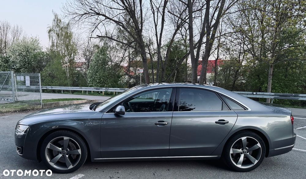 Audi A8 4.2 TDI DPF (clean diesel) quattro tiptronic - 8