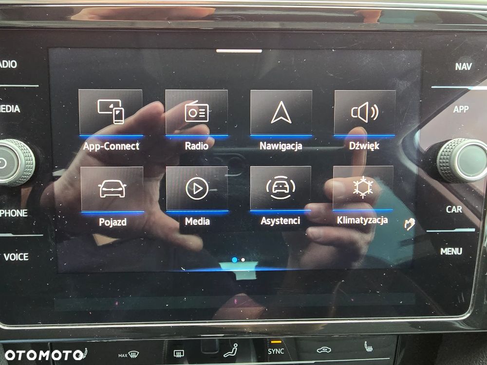 Volkswagen Passat 2.0 TDI SCR DSG 4Motion Elegance - 37