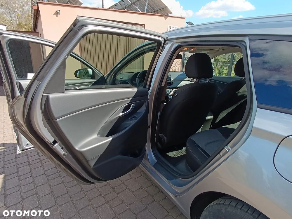 Hyundai i30 1.0 T-GDI Modern - 10